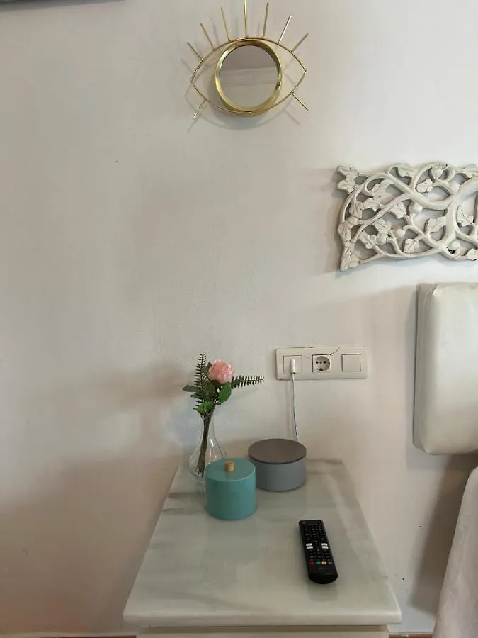 Circus Apartment Mairena del Aljarafe Homestay
