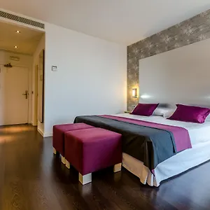 Yit Via Sevilla Mairena Hotel